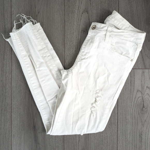 Zara White Distressed Cropped Jeans - Picture 1 of 5